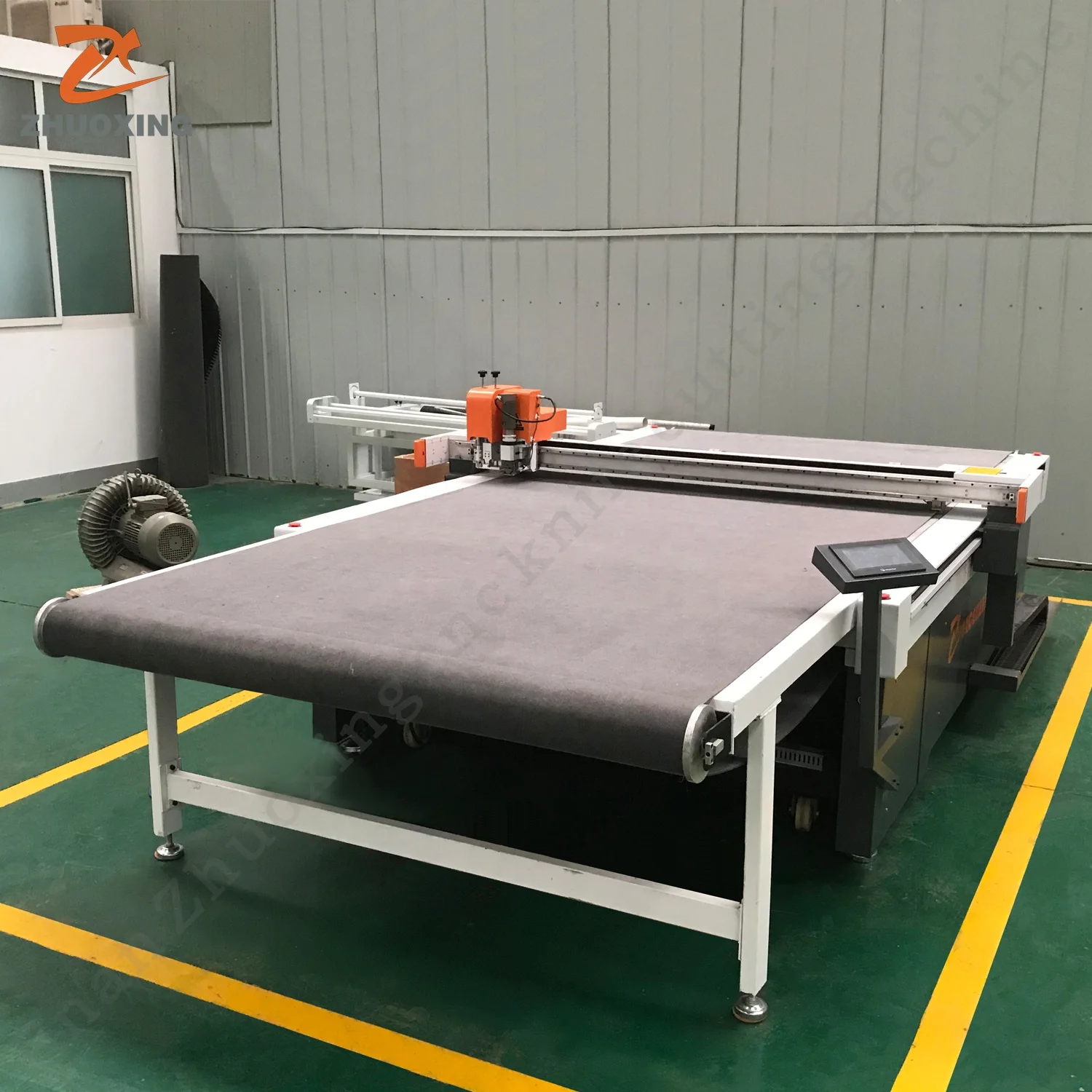 

Automatic Multi-Layer Knife Chiffon Fabric Cutting Machine Textile Computer Electric CNC Oscillated Knife Cutter For Fabric