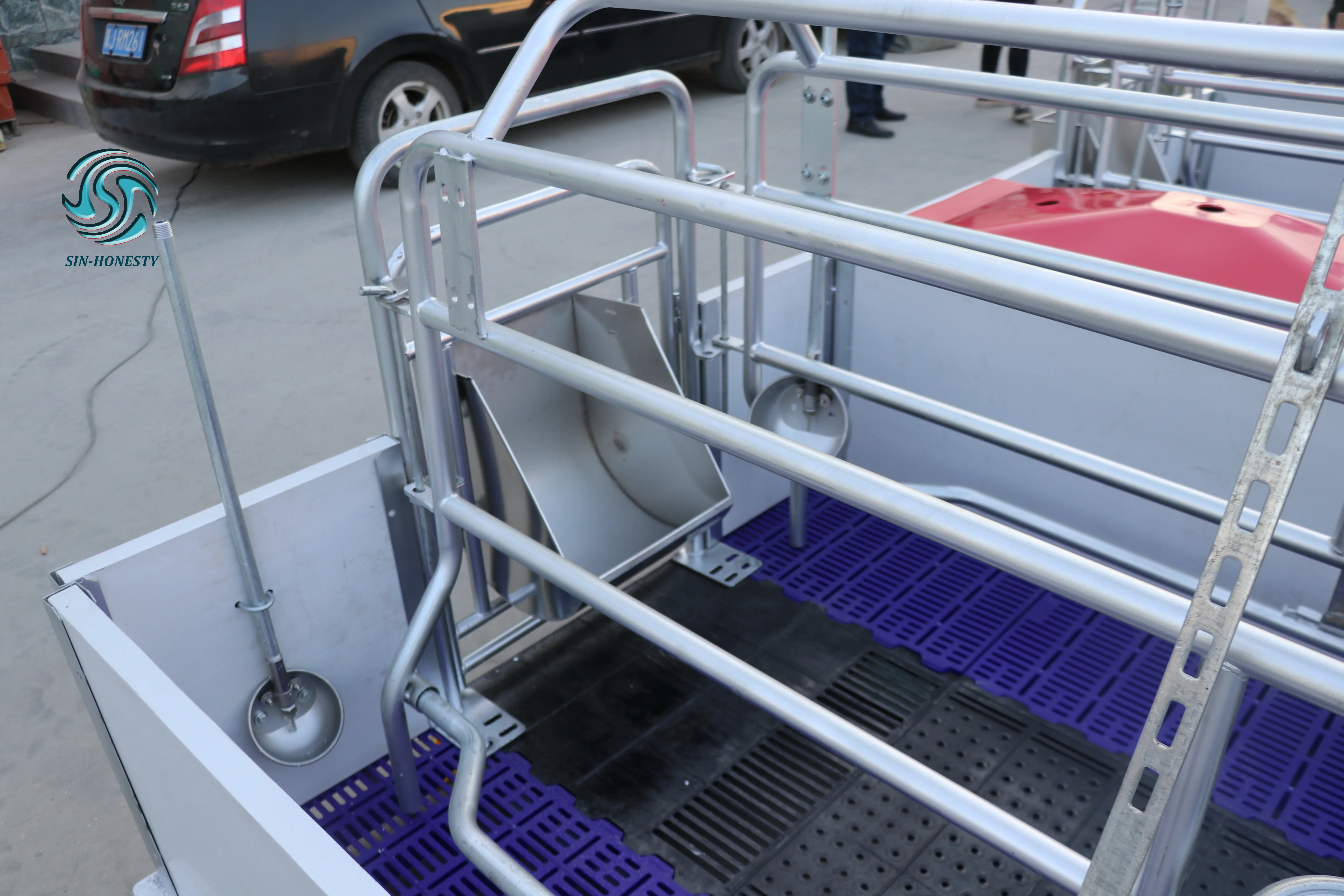 Stainless Steel Reversible Pig Feeder Sow Trough For Pig Farm