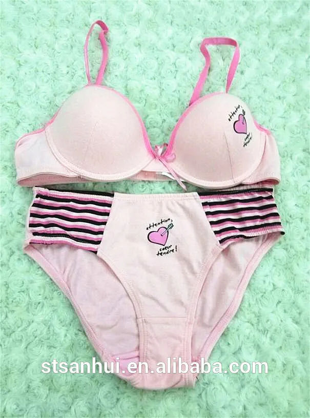 New Design Fancy Striped Hello Kitty Lovely Girl Bra And Panty 