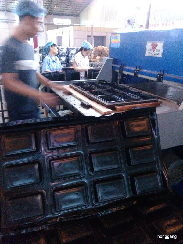 Hydraulic Automatic Clear Box Plastic Film Die Cutting Machine With