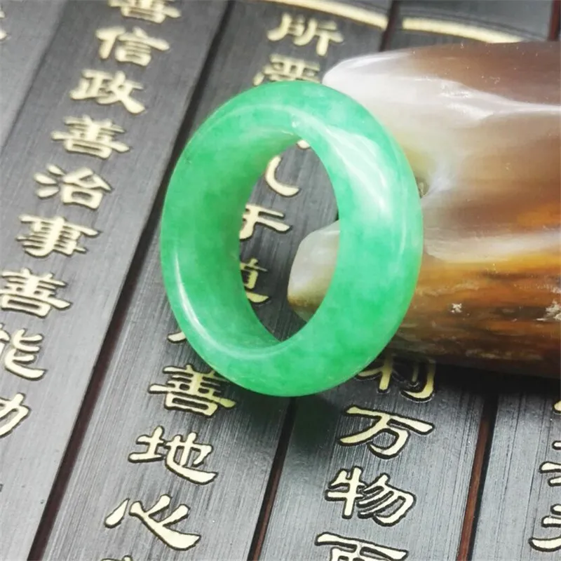 

Dyed Green Jade Band Modern Ring