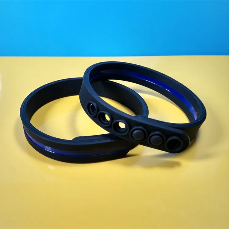 

Adjusted silicon wristband,  silicon bracelet with silicone button clip, Any pantone color is accepted