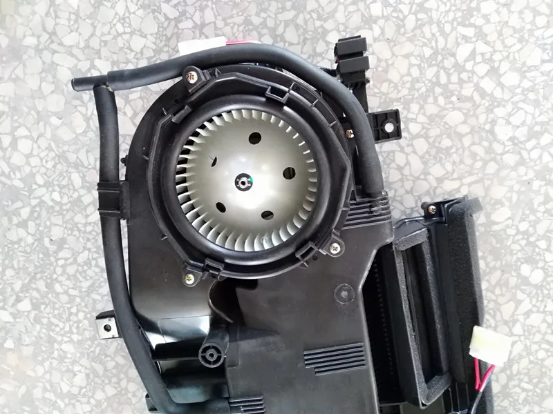 High Quality Rear Evaporator Core Assy 8850226150 For Hiace 20052014