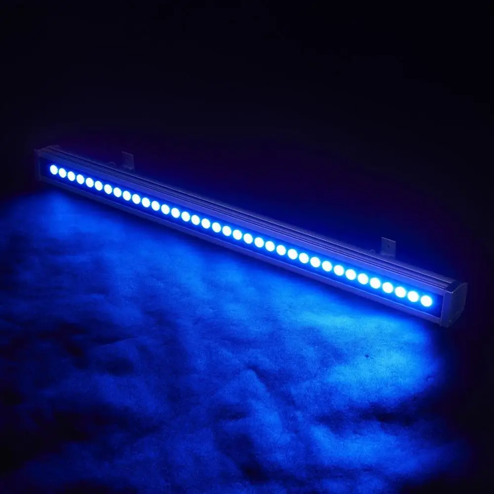 Прожектор синий. STP светильник линейный светодиодный. Линейный Wall Washer. Светодиодный светильник цветной линейный. Линейный прожектор светодиодный.