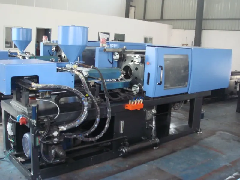 injection moulding machine 1.