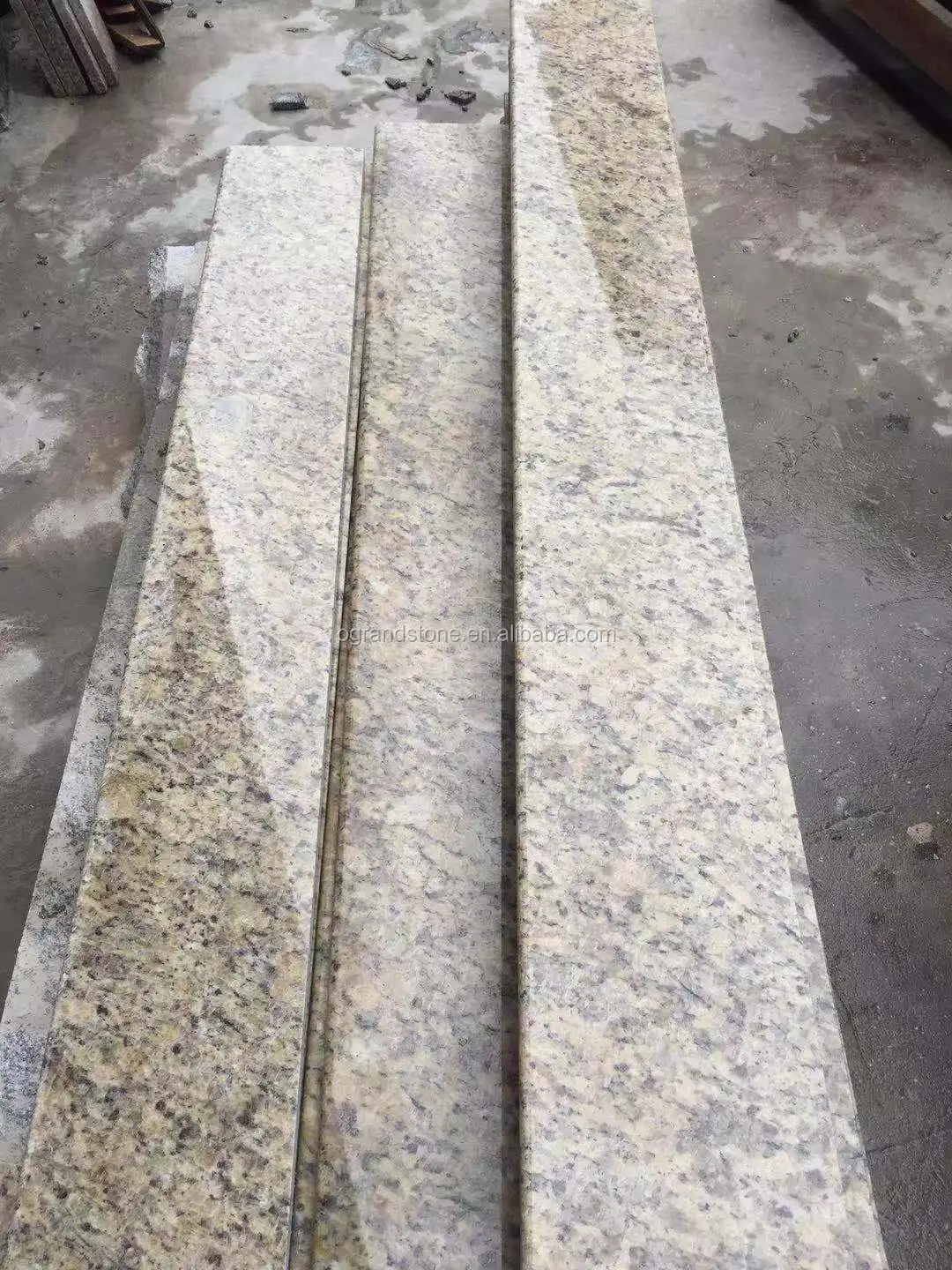 Luxury Full Bullnose Round Edge Venetian Gold Yellow Granite Luxury Full Bullnose Round Edge Venetian Gold Yellow Granite