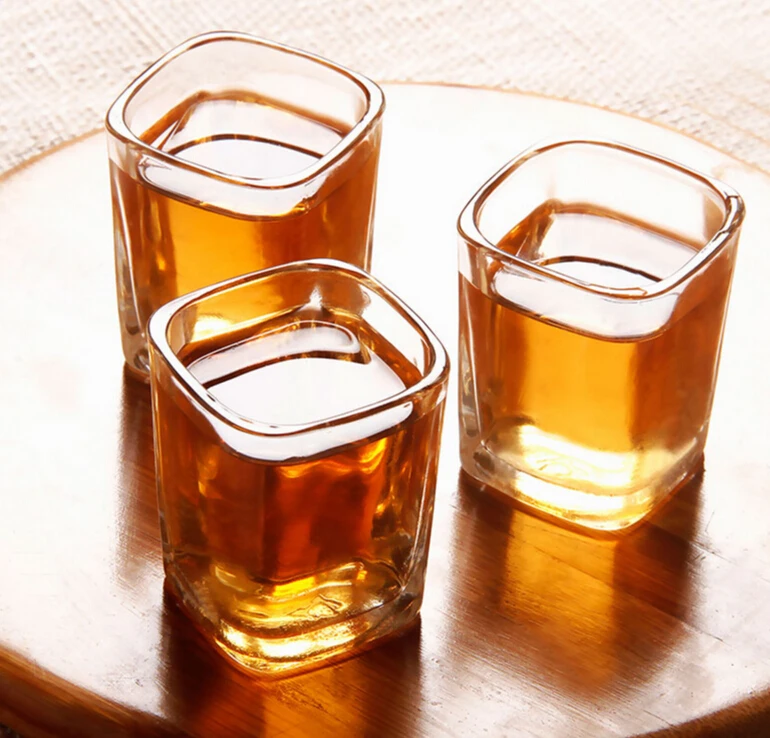 

2oz cheap small capacity clear square shot glass for barware