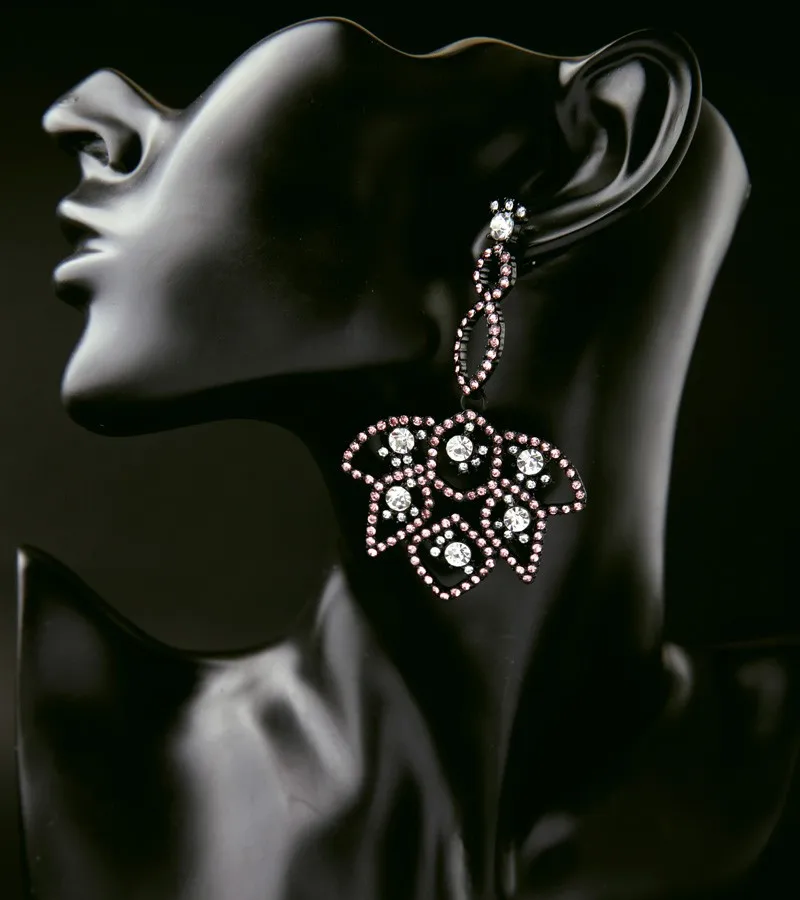 

ed01204 Hollowed-out Alloy Diamond Leafs Maple Leaf 2020 Luxury Earings Studs
