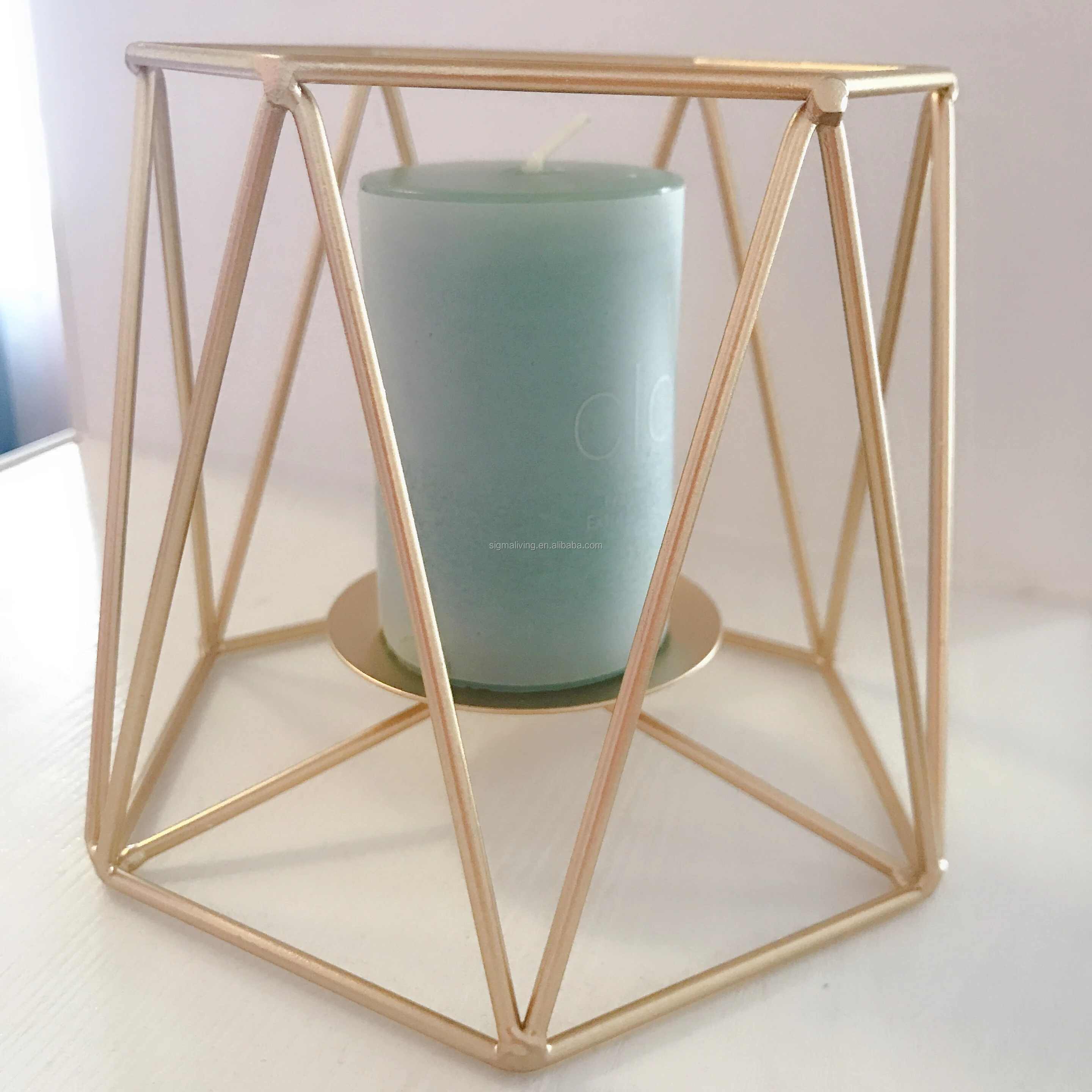 Portable classic indoor outdoor decorating metal glass candle holder