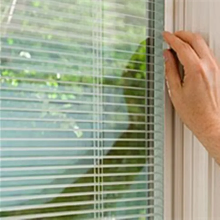 High Quality Tempered Low-e Double Glazed Glass With Louvers ...