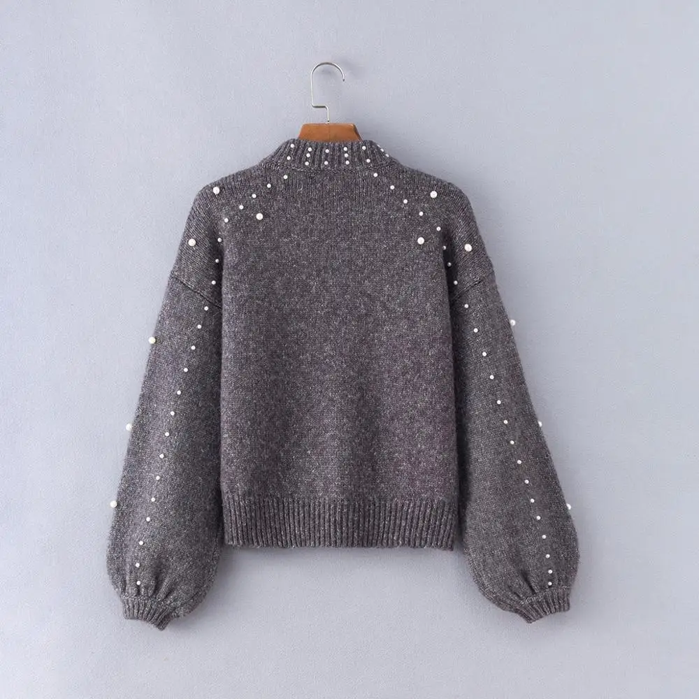 

Casual Round Neck Loose Sweater Pearl Decorative Pullover Sweater GHSW027