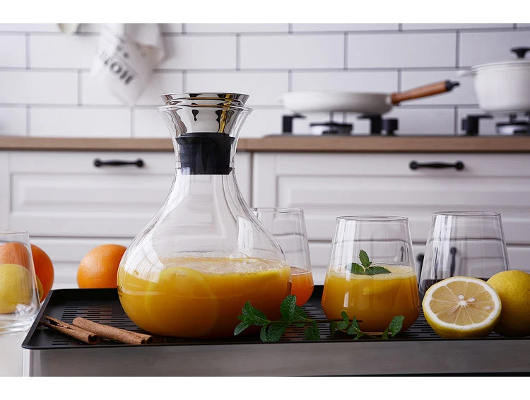 pyrex-glass-carafe.jpg