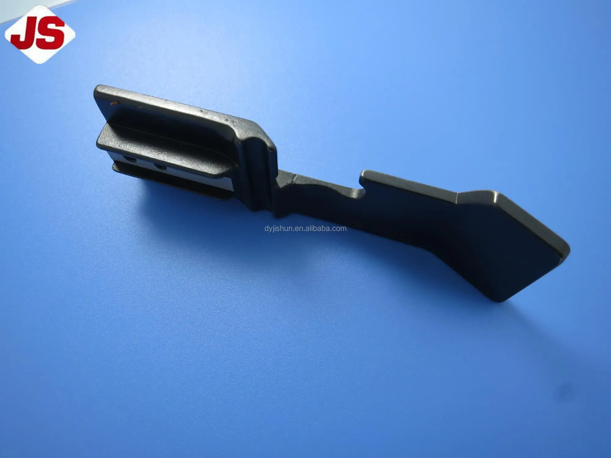 TITAN DK2500 2502K HIGH ACCURACY INDUSTRIAL CARPET OVEREDGING SEWING PARTS SEWING ACCESSORIES GARMENT PRESSER FOOT 25583B