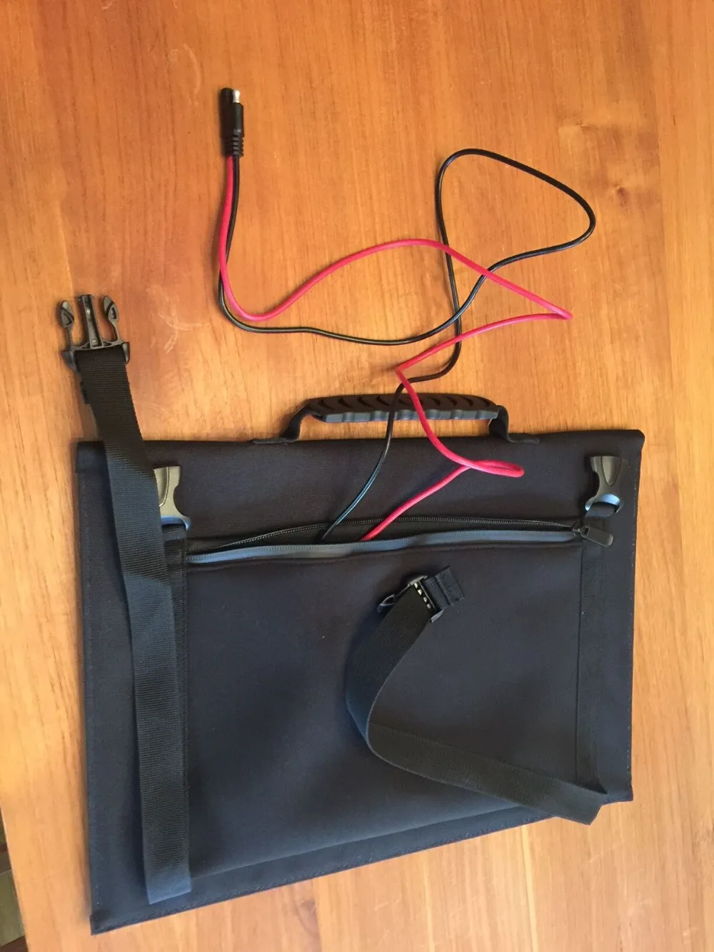 Fashion Design Folding Portable Solar Panel Carry Bag 60w 120w Made In