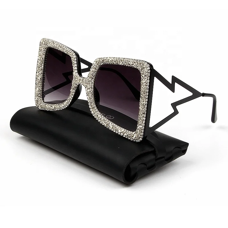 

Brand designer Oversized Sunglasses Women Big Wide Temple Bling Stones 2019 Fashion Shades UV400 Vintage Brand Glasses Oculos, Picture