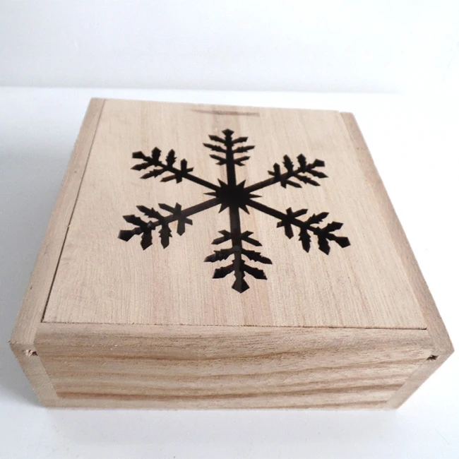 small wooden groove lid gift box