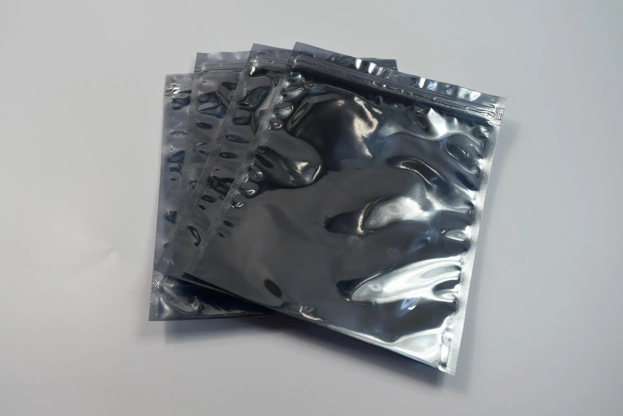 用于电子产品包装的良好抗静电性能 esd 屏蔽袋