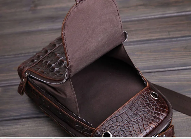 Wholesale Leather Men's Crocodile Leather Shoulder Bag 2021 New Chest Bags