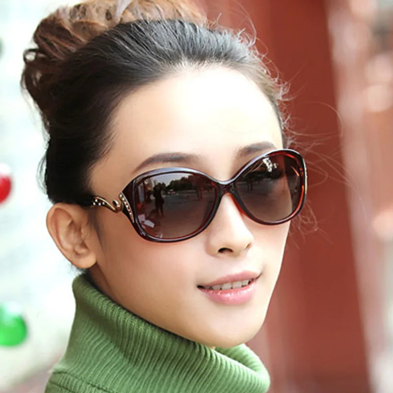 

women sunglasses wholesale star models UV400 UVB fashion sunglasses with rhinestone