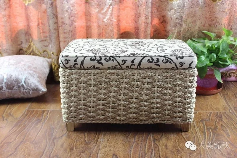 
the small white flowers 1 to 2 cm can be used as a lining 100% polyester 