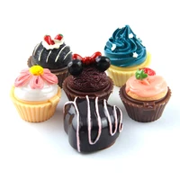 

High Quality 6 Colors Kids Cute Cupcake Shaped Waterproof Lip Gloss Private Label