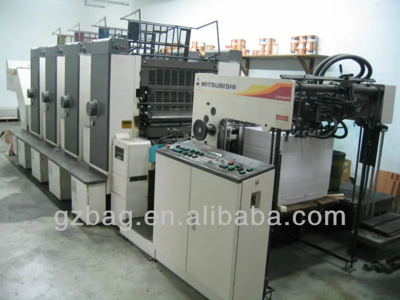 Guangzhou custom OEM packaging material gloss/sandblasting surface self adhesive label sticker printing
