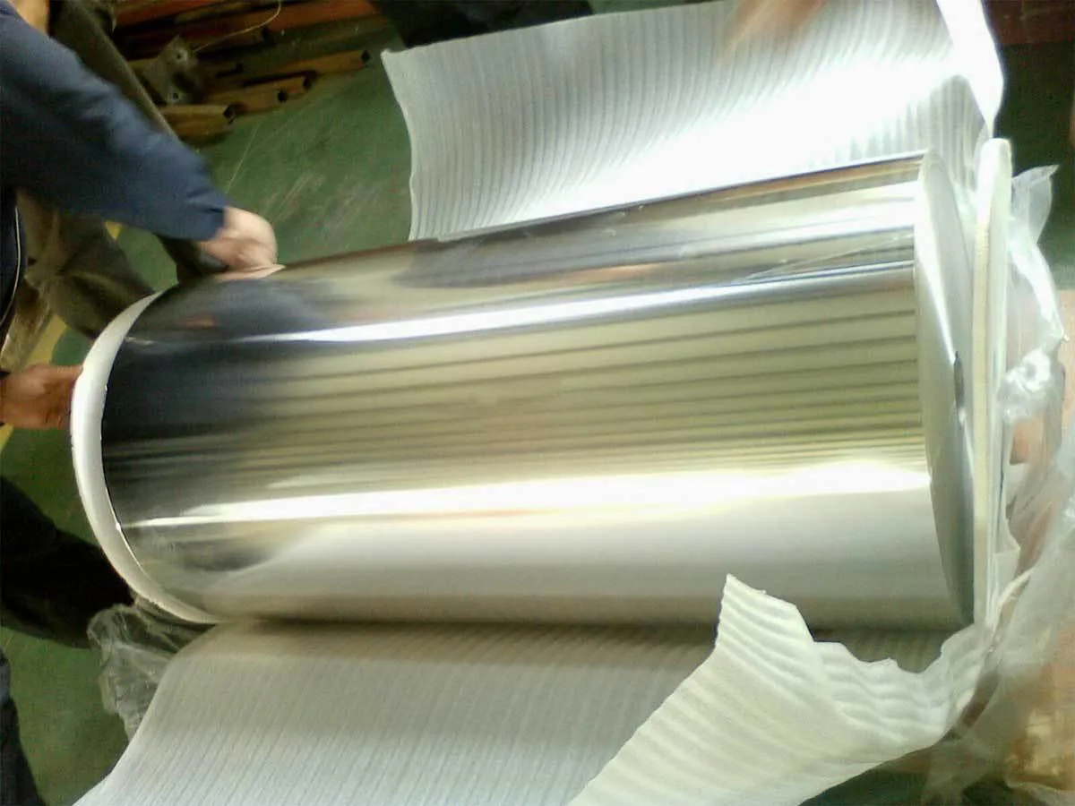 
High quality colored aluminium foil roll 