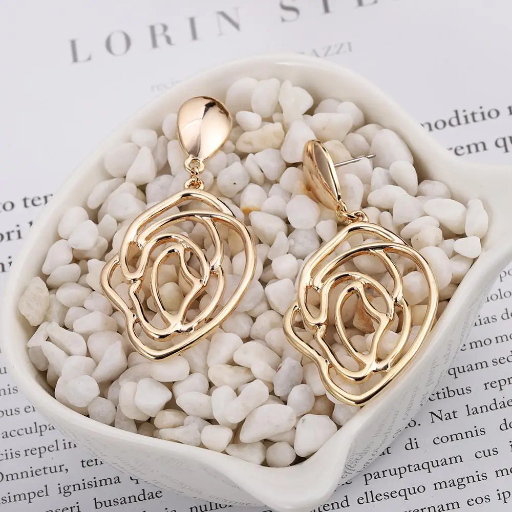 

18932 Dvacaman 2019 Wholesale Fashion Creative Personality Charm Magnetic Dangle Stud Plating Genuine Gold Earrings Girls Gift, As picture