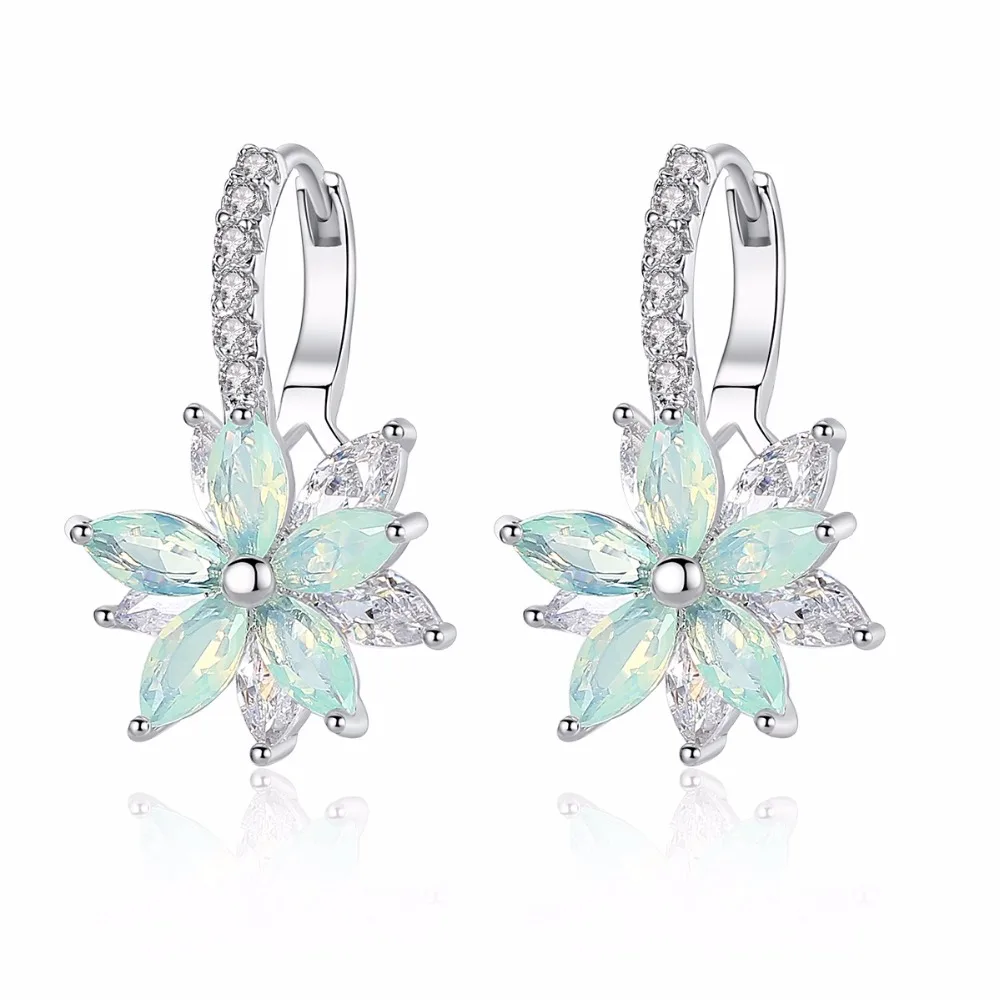 

LUOTEEMI Fashion Flower Stud Earrings Cubic Zirconia Crystal Bridal Earrings Women Girls Fancy Jewellery Flower Earrings
