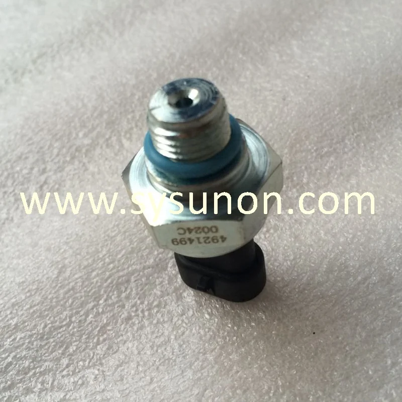 genuine diesel Engine fuel pressure sensor 4921499 3408377 3330998  
