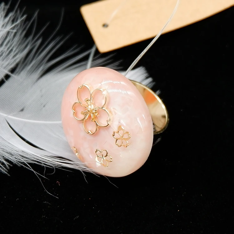 热卖定制树脂材料五颜六色的别针大圆形透明花树脂戒指首饰