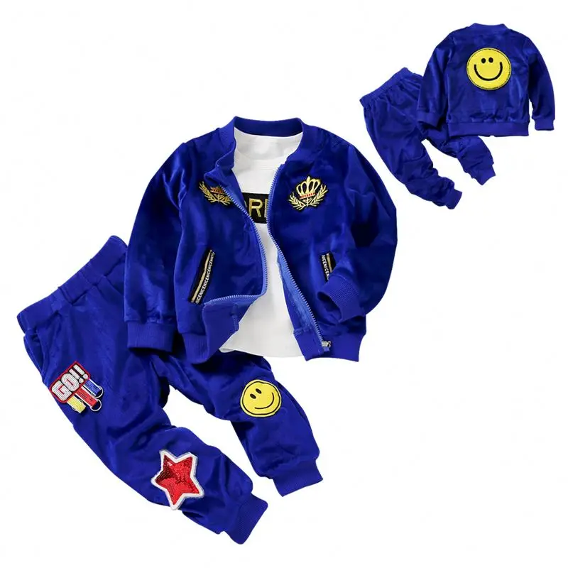 2018 New Arrival Fashion Desgin Knitted Kids Wholesale Boys Clothing Sets Jacket+pants 2pieces Packing With Smeile Crown Patch