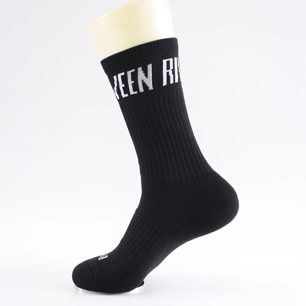 

100% cotton black custom men socks with letter, Custom color