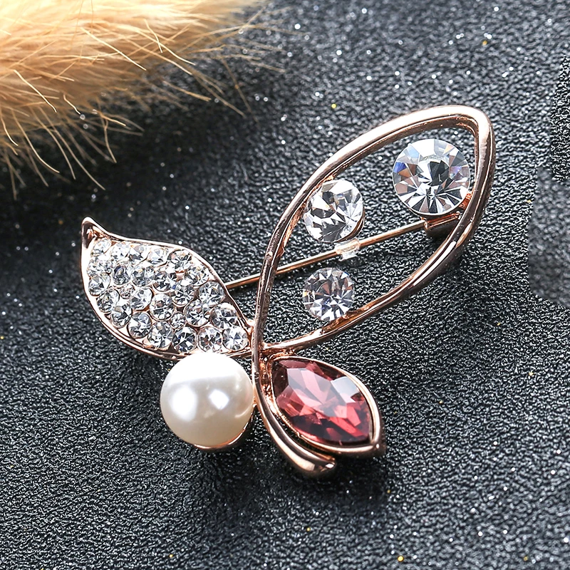 

New Design wholesale modern korean design alloy fancy kawaii brooch brooches crystal butterfly wing brooch for woman