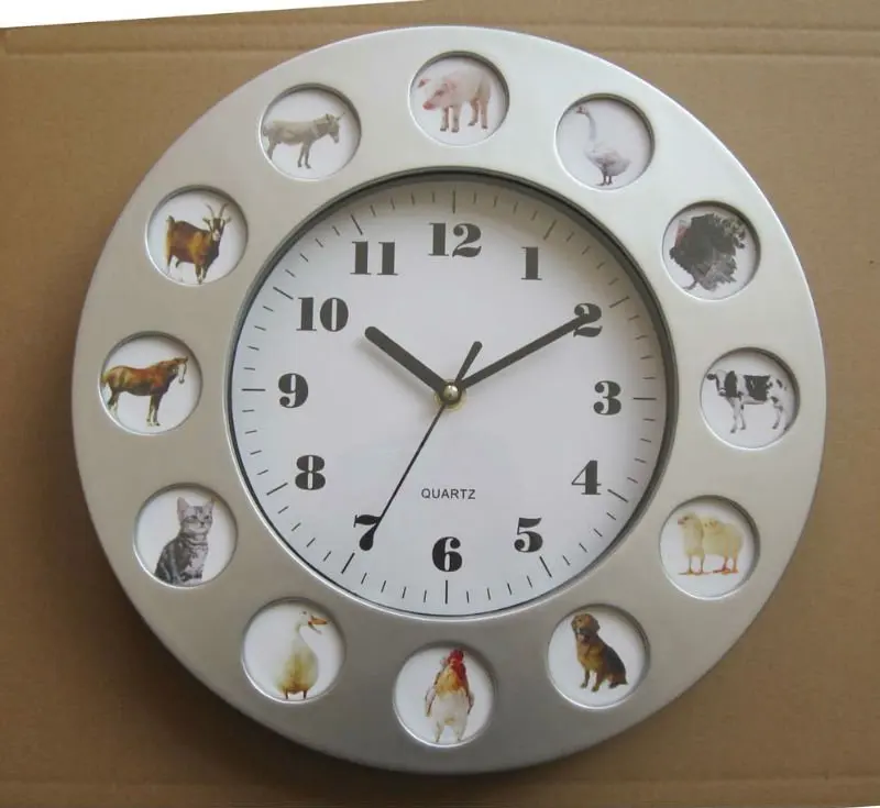 Round Photo Frame Wall Clock With 12 Farm Animals Pictures And Sound