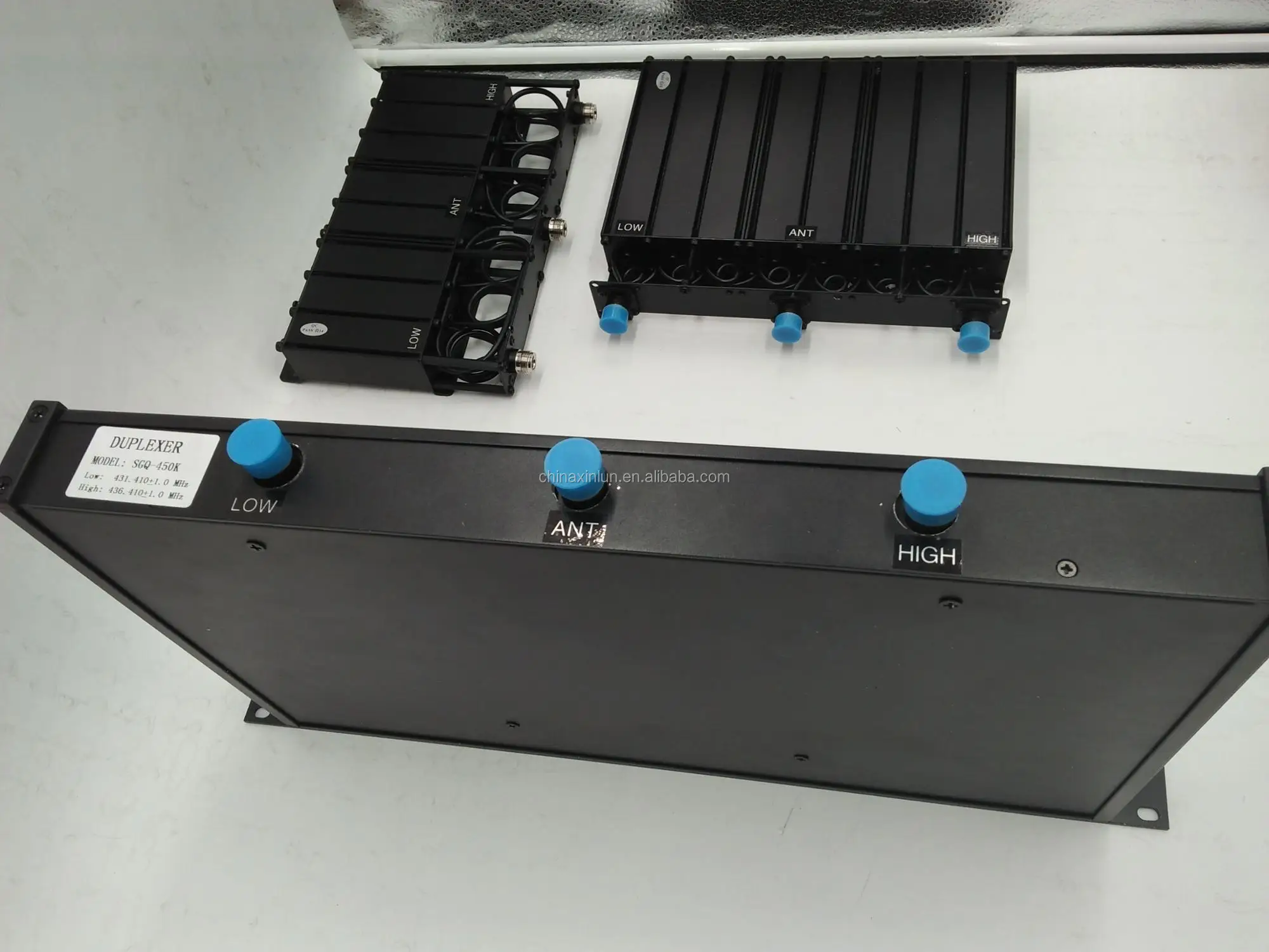 Duplexer For A Repeater With 1MHz Bandwidth In The VHF 136-174MHz Range