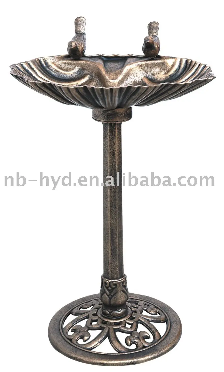 
Plastic garden bird bath with 2 birds 