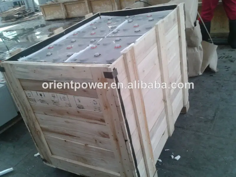 Rechargeable traction battery prices