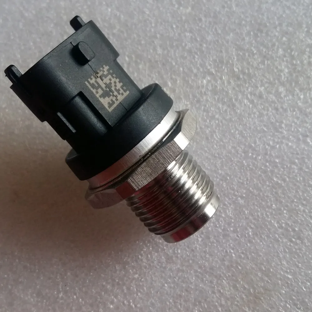 499000-6121燃油轨压力传感器