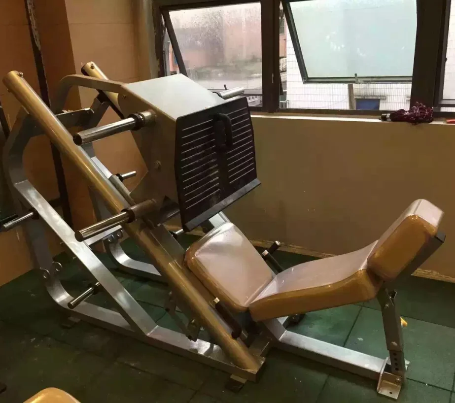 
Sports Equipment / 45 Degree Leg Sled TZ 5039 