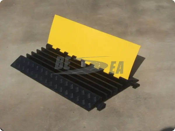 dual rubber & plastic floor cable trench cover