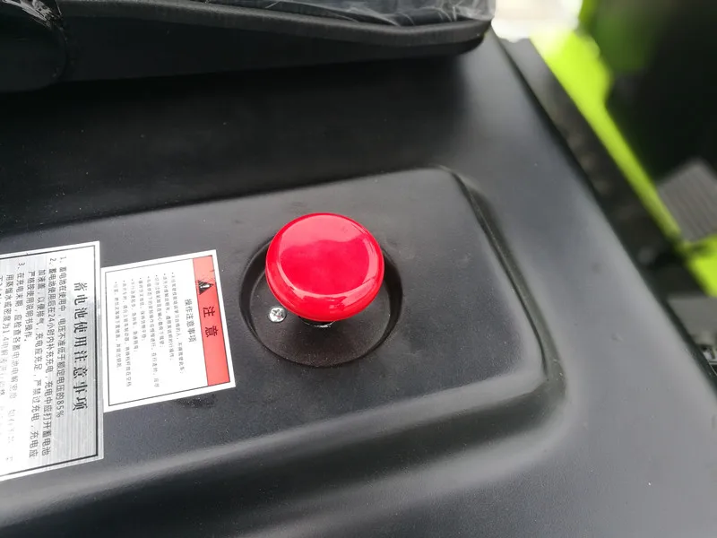 
4000kg Seated Electric Tow Tractor 