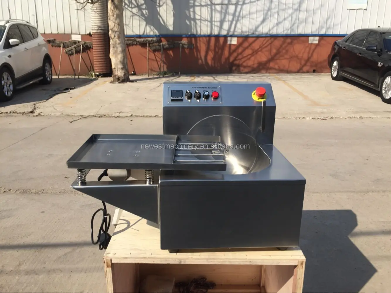 110V 220V 50/60HZ choose chocolate melting pot with 8kg/15kg/30kg capacity