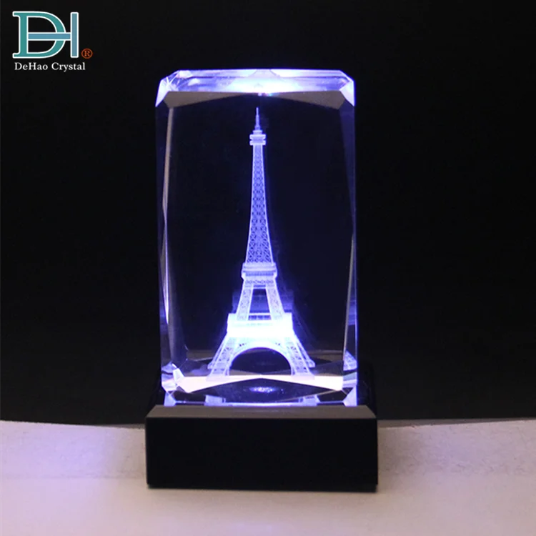Cube Cristal lumineux gravure 3D PARIS Tour Eiffel 