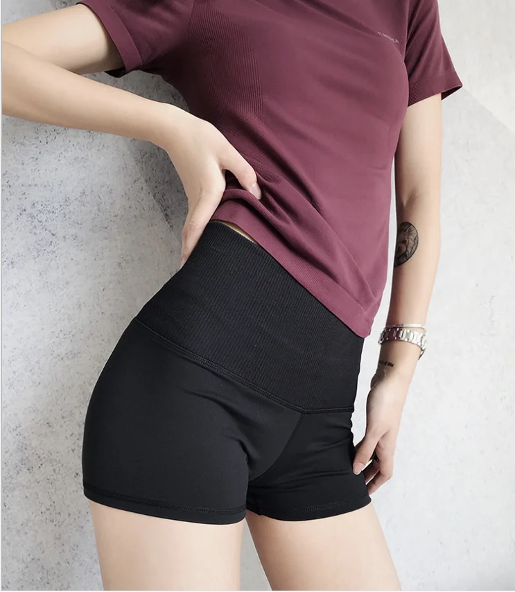 

New fitness breathable sportswear yoga short leggings for women