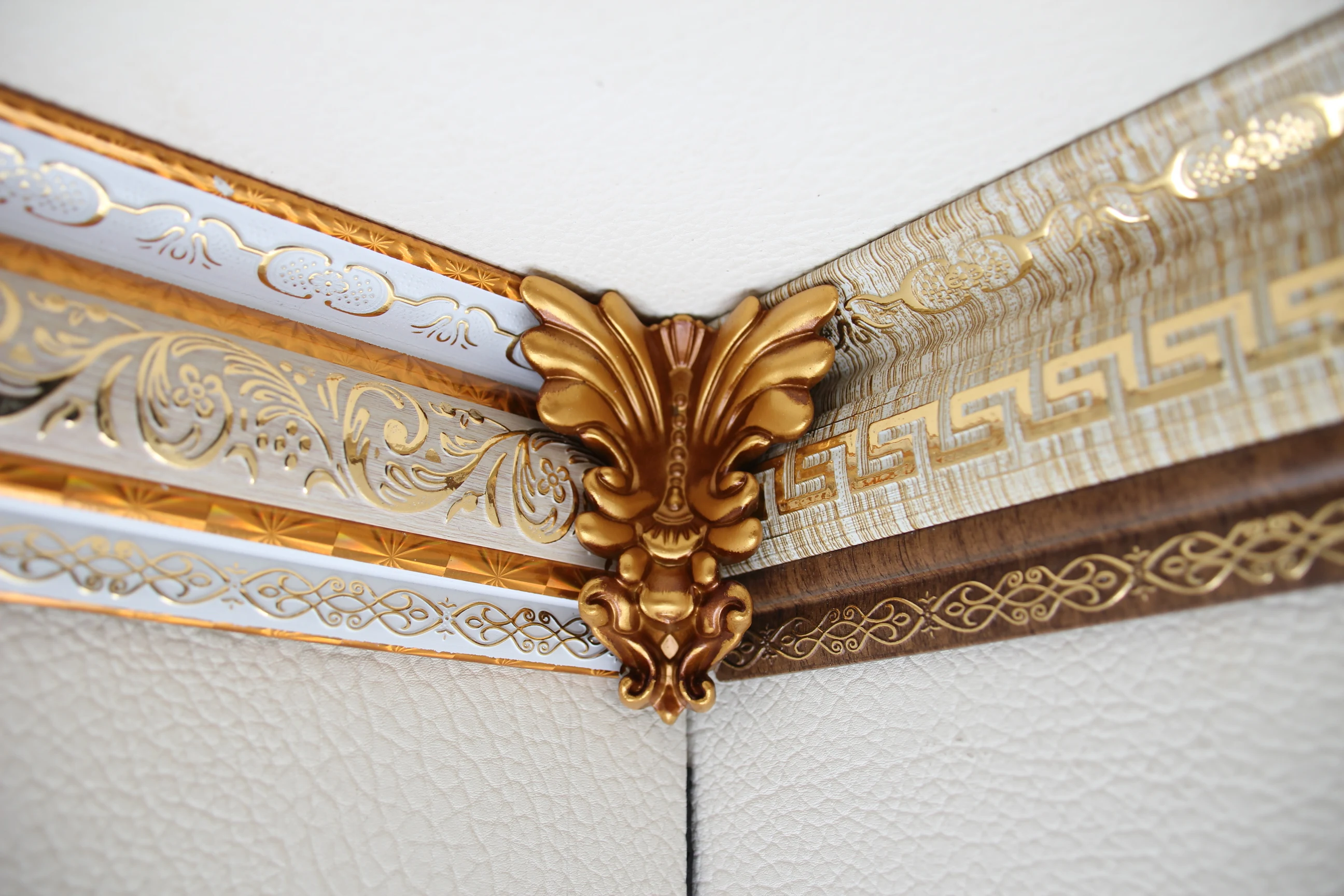 
wholesale Yiwu hot selling plastic ps polystyrene frame corner ceiling cornice decorations material moulding 