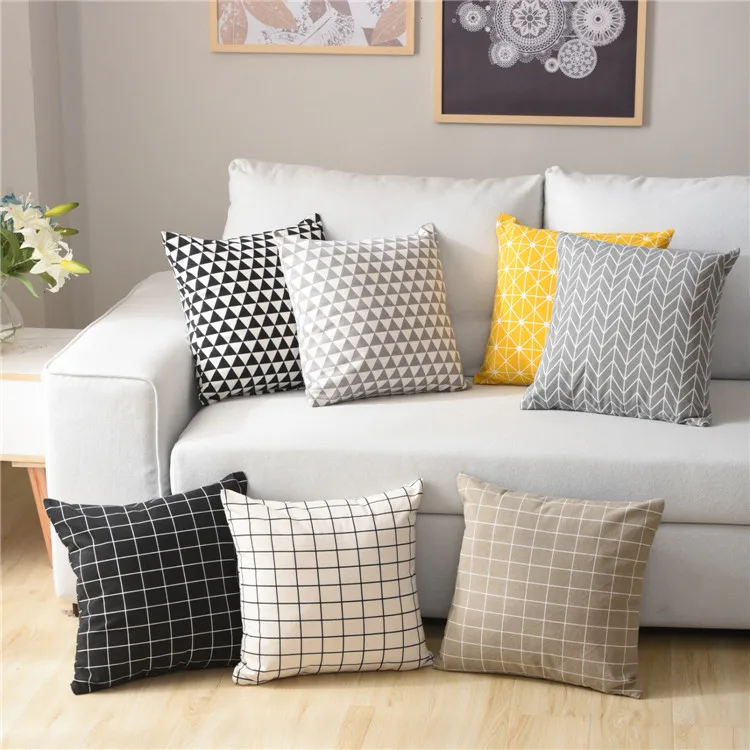 Декоративные подушки для дивана фото в интерьере