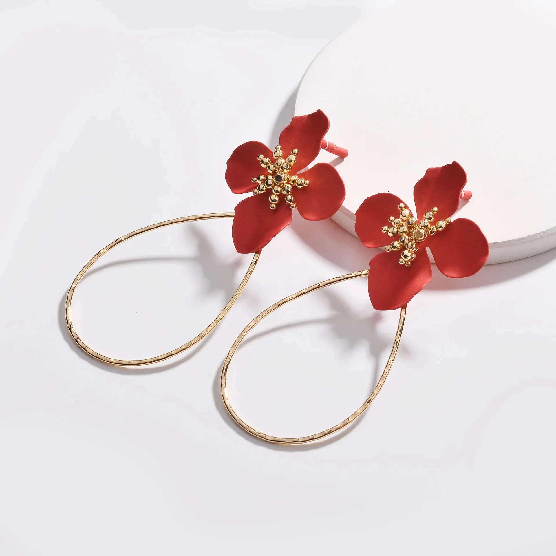 

2019 New Hot Sale Newest Design 10CM Long Style Red Flower Dangle Earrings Luxury Copper Water Drop Circle Big Flower Earrings, As picture