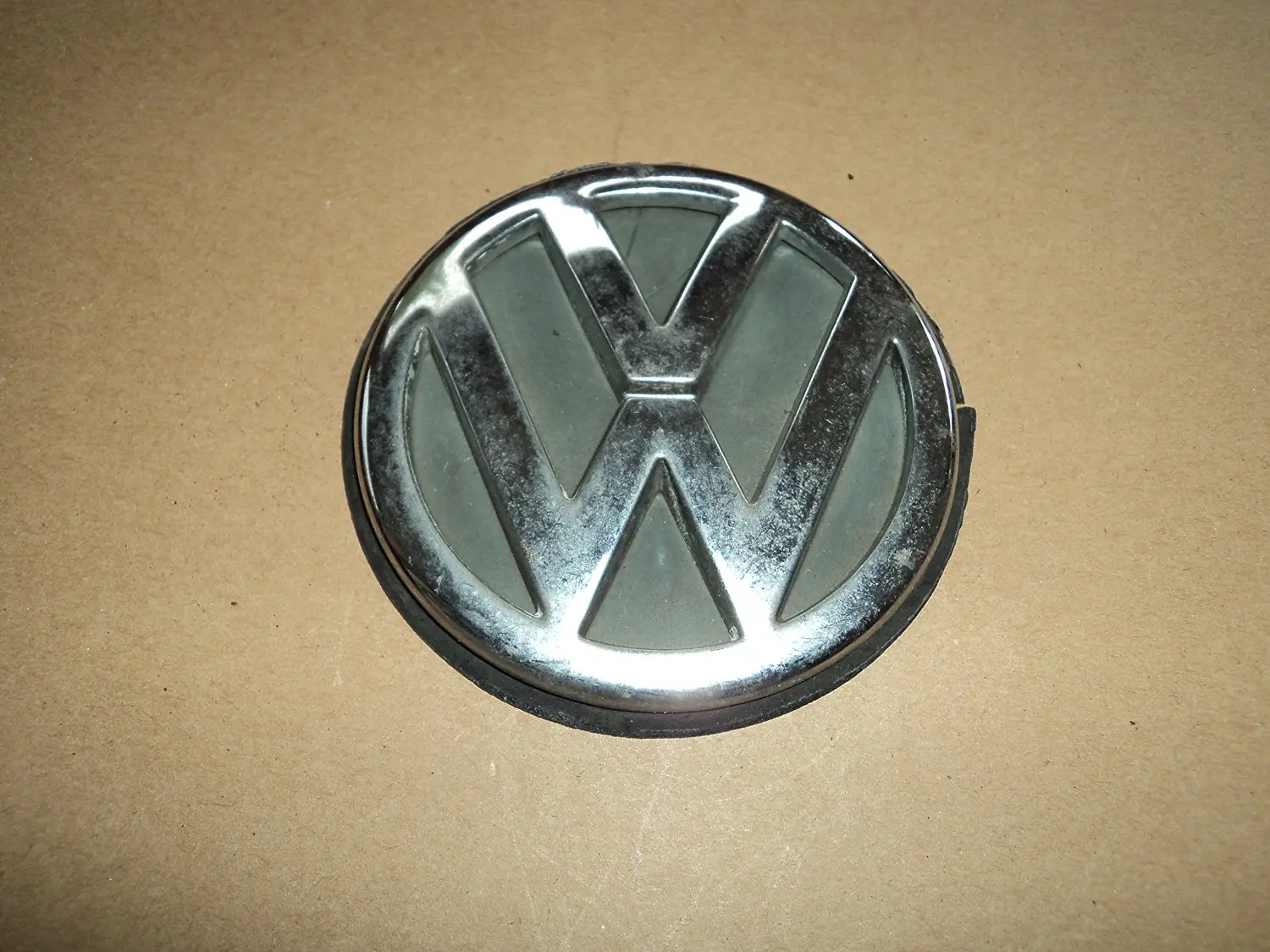 94 95 96 97 Volkswagen Passat- Rear Trunk used Emblem VW Badge 3A5 853 630 D