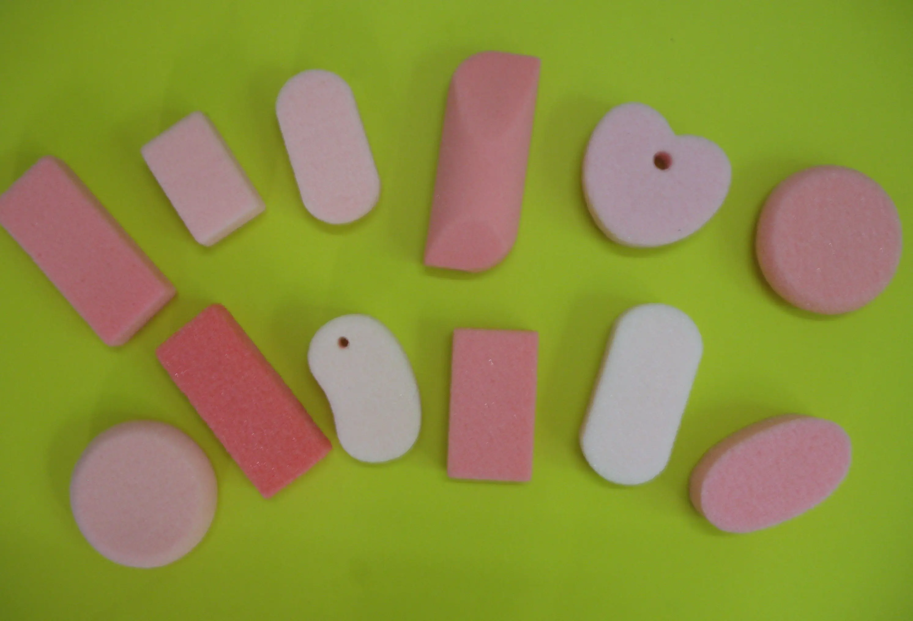 Wholesale Free Sample Disposable Mini Sponge Pumice Pad Stone Foot